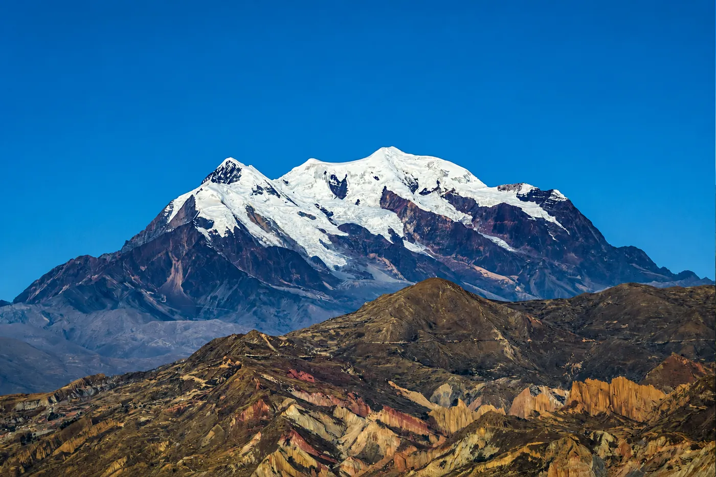 Serie II: Altiplano, nevado Illimani, La Paz, Bolivia